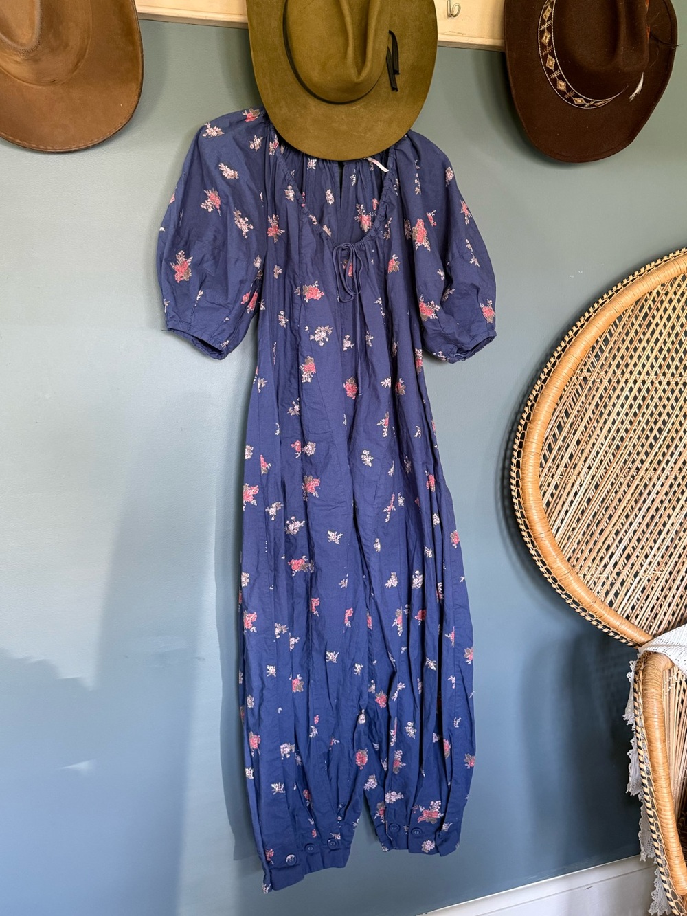 Free People Bop Around Jumpsuit Blue Floral Puff Sleeve Poplin Cotton sz XS